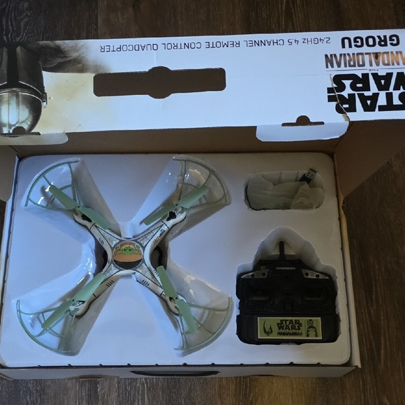 Star Wars Air Hogs Millennium Falcon Drone - White and Black - Picture 1 of 5